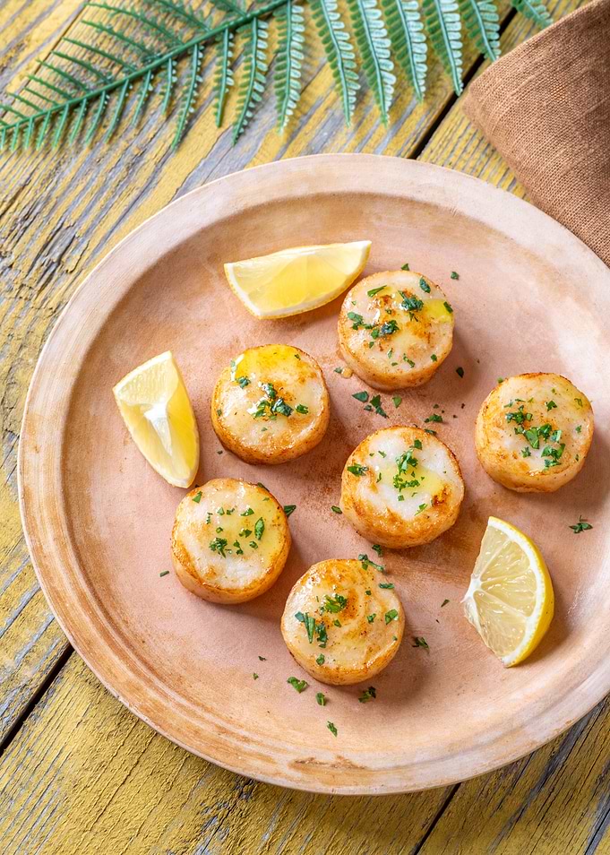 Seared Scallops with Lemon and Parsley