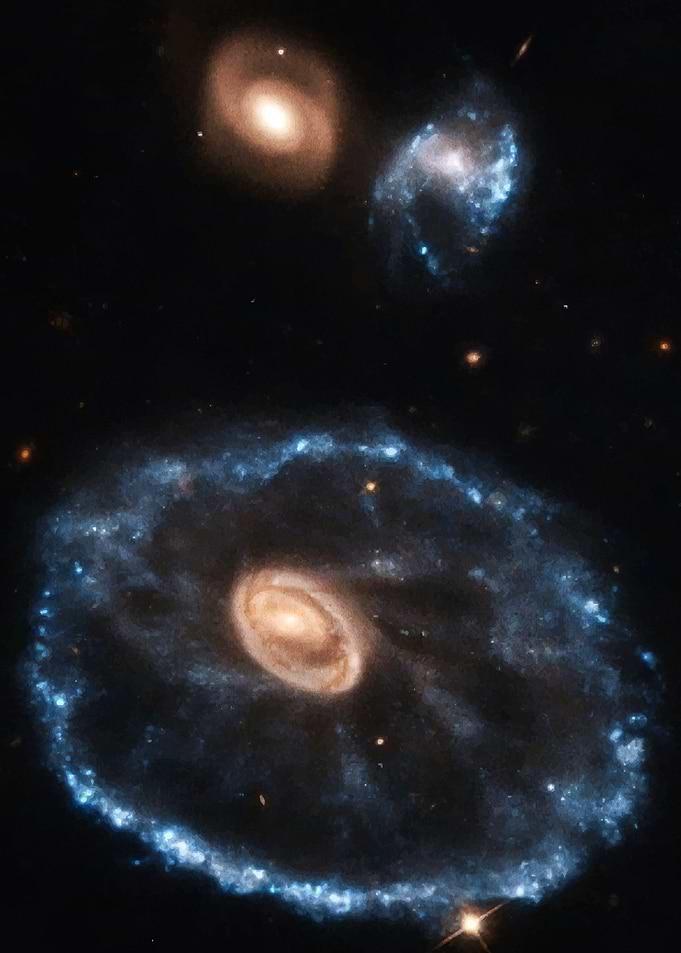 Galactic collision and ring galaxy