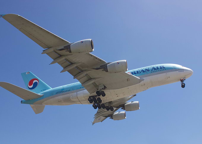 Korean Air Airbus A380 Landing