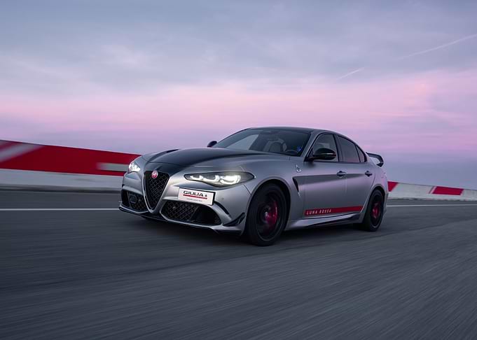 Alfa Romeo Giulia Quadrifoglio Luna Rossa