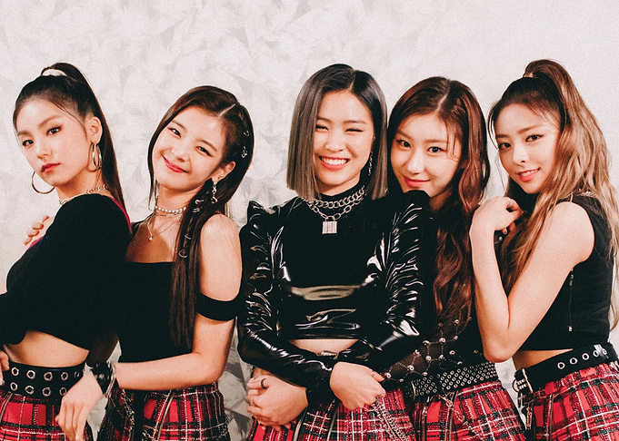 ITZY in Matching Outfits