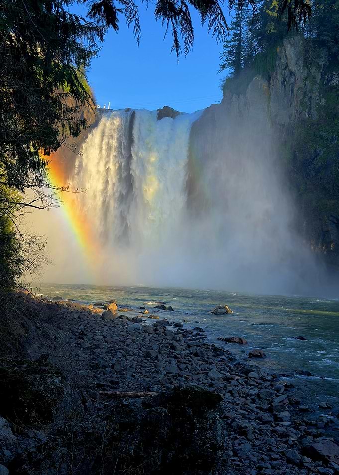 Majestic Snoqualmie Falls