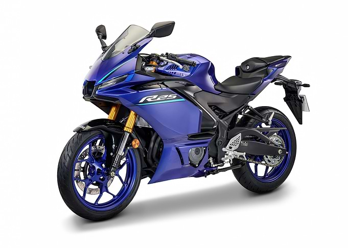 Yamaha R25 Motorcycle