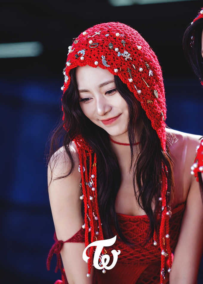 TWICE Tzuyu Red Hooded Outfit