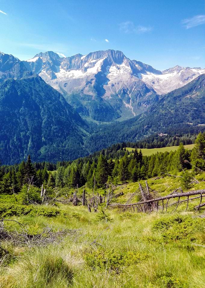 ilent Alpine Ridge - Italian Alps Summer Landscape