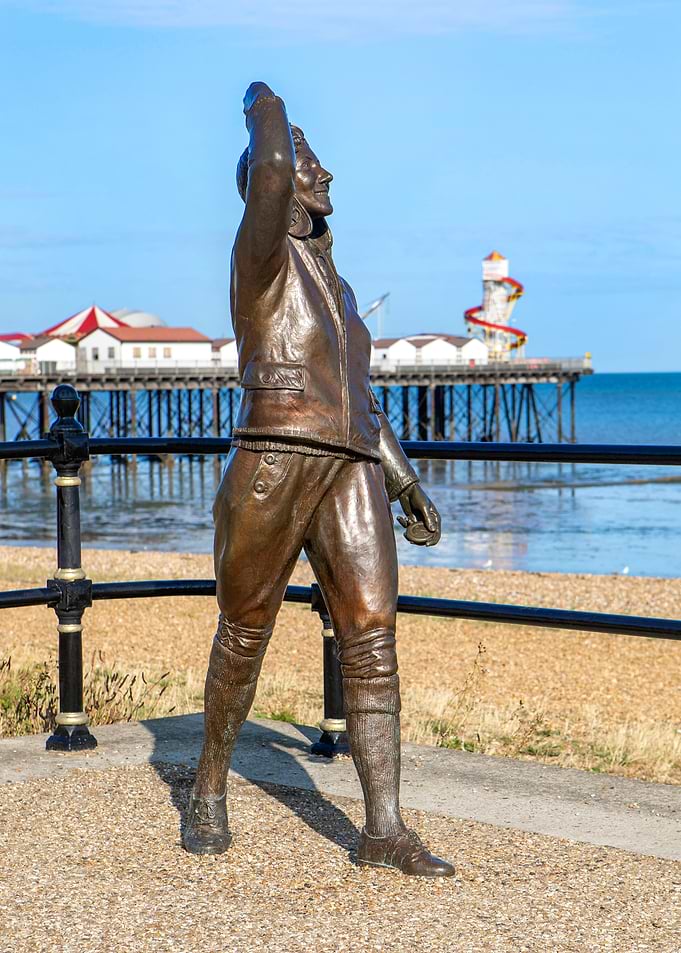 Amy Johnson Statue at Harne Bay