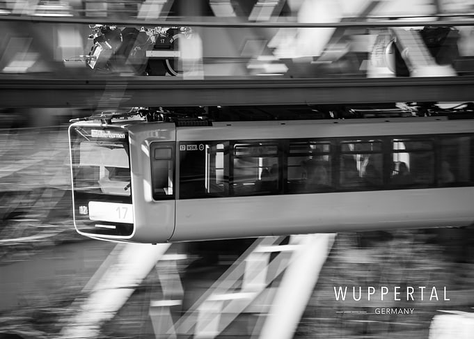 Wuppertal Suspension Railway in Motion