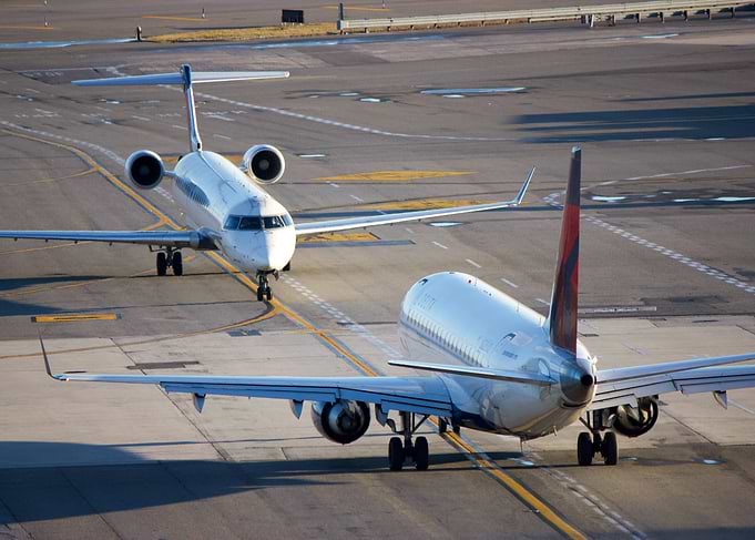 ERJ vs. CRJ
