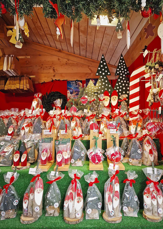 Christmas Market Stall with Santa Ornaments