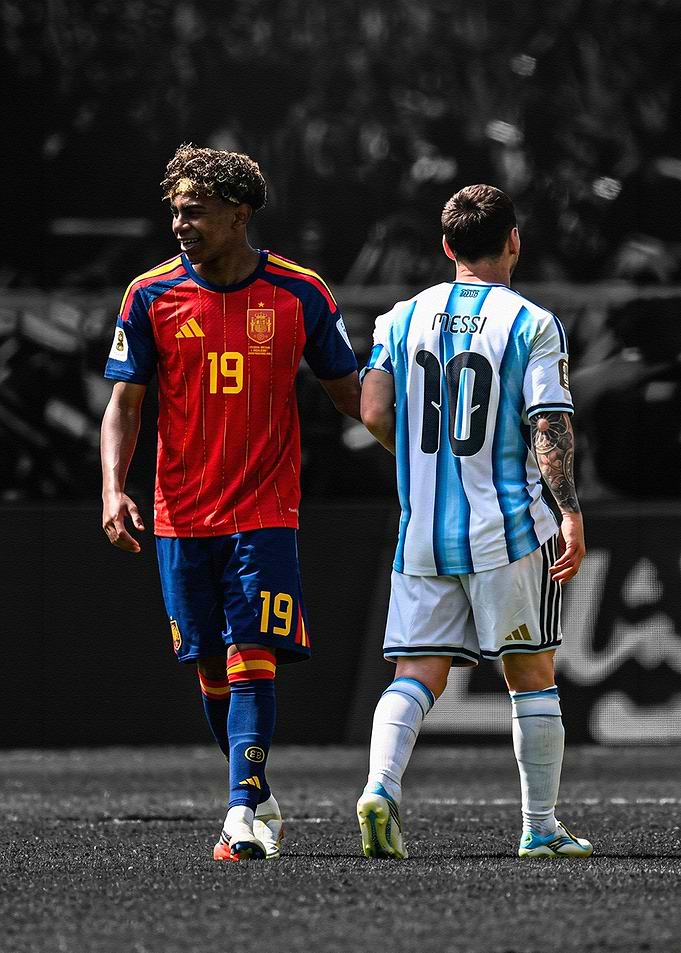 Lamine Yamal and Lionel Messi