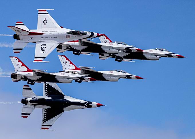 USAF Thunderbirds Soar