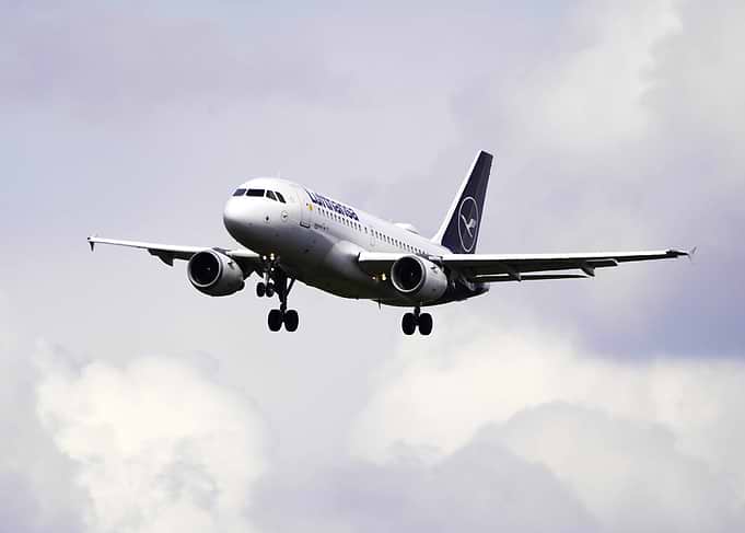 Lufthansa Plane