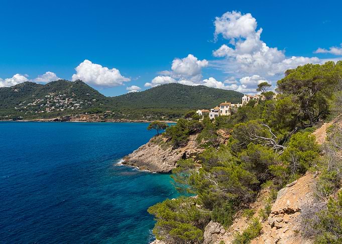 Canyamel Coast – Mediterranean Cliffs of Mallorca