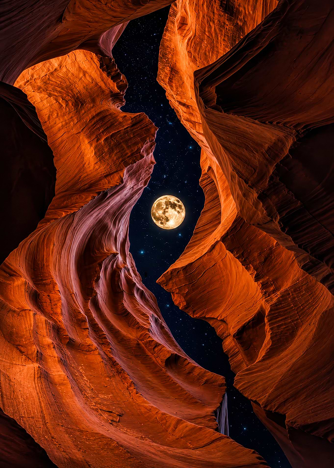 Full Moon Over Antelope Canyon