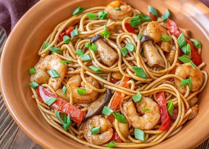 Shrimp and Mushroom Stir-fry Noodles
