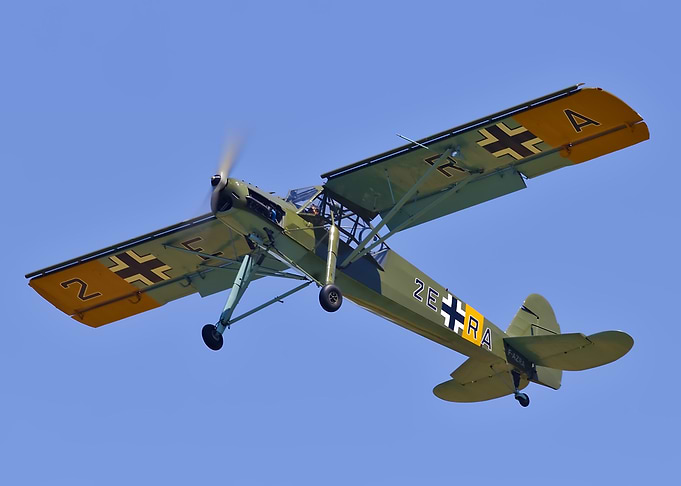 Fieseler Fi 156 Storch in Flight