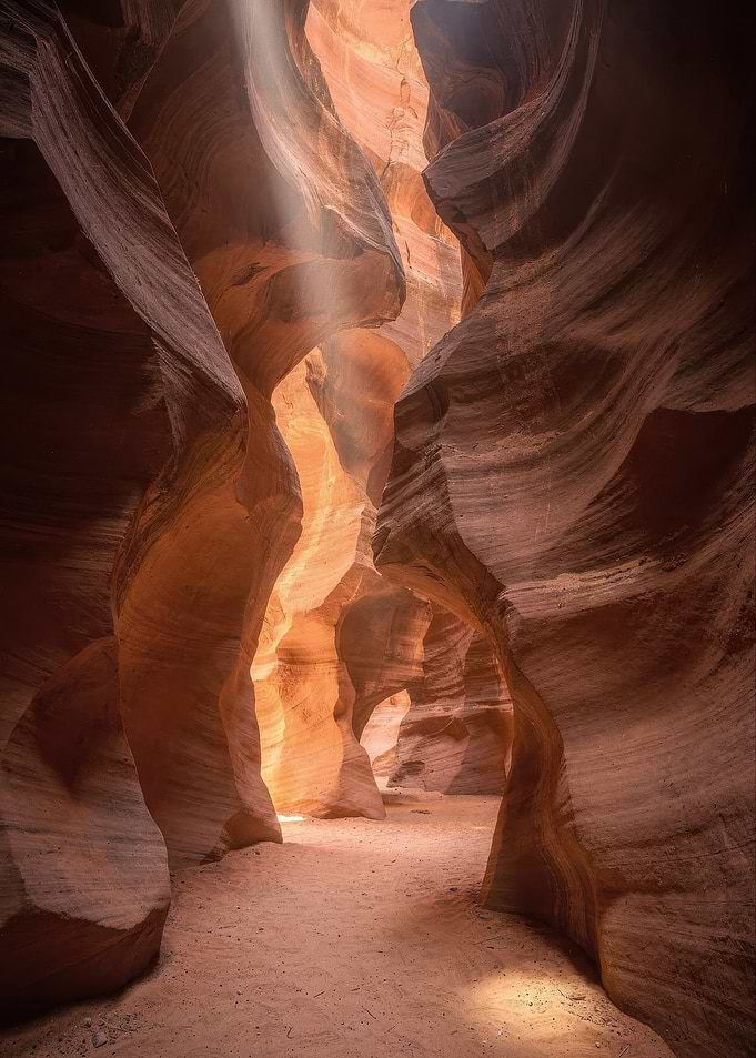 Sunlight Streaming Into Antelope Canyon
