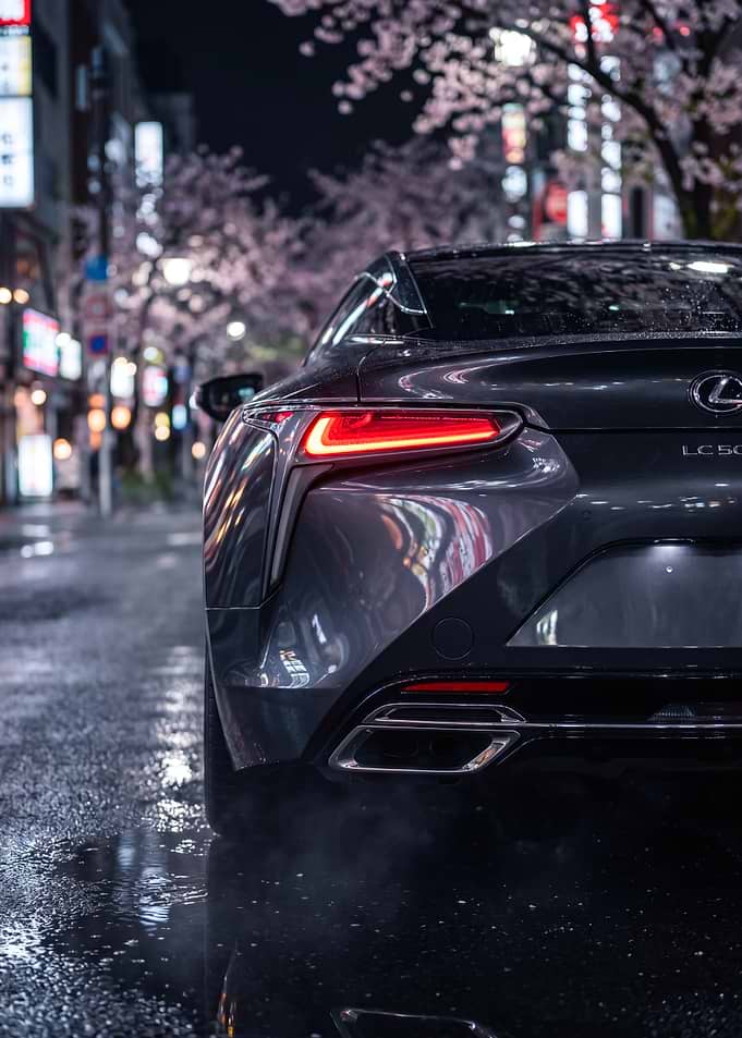 Lexus LC 500 in Tokyo Night