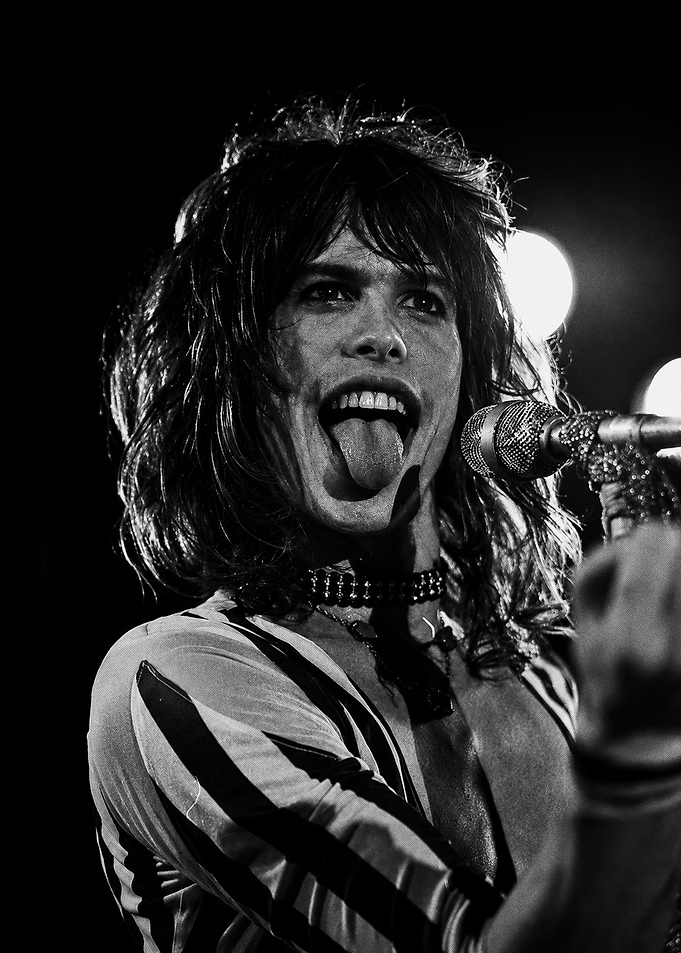 Steven Tyler Performing Live