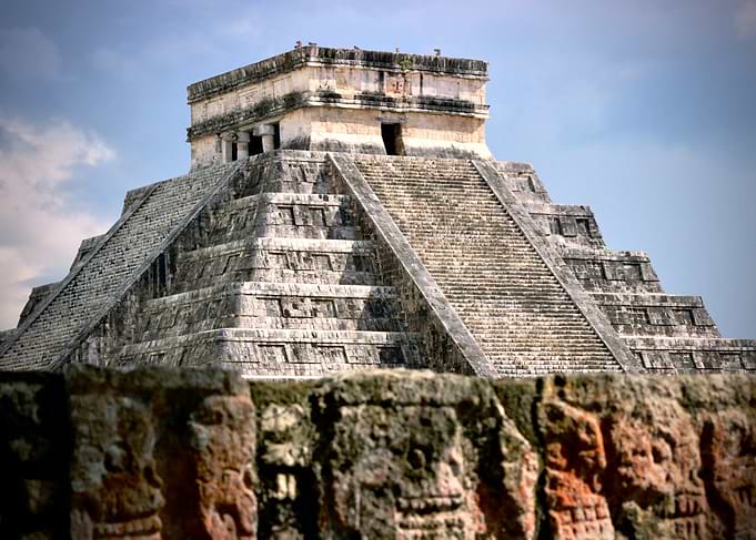 Kukulkán Temple and the Tzompantli