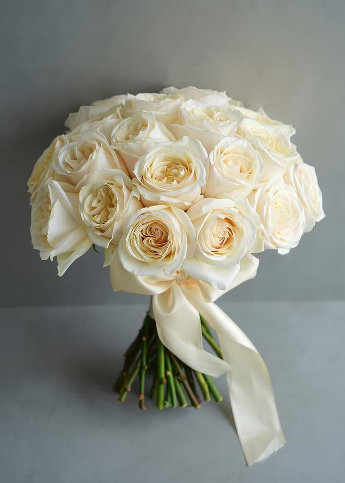 Elegant Cream Rose Wedding Bouquet