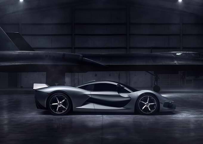 Hennessey Venom F5 and SR-71 Blackbird