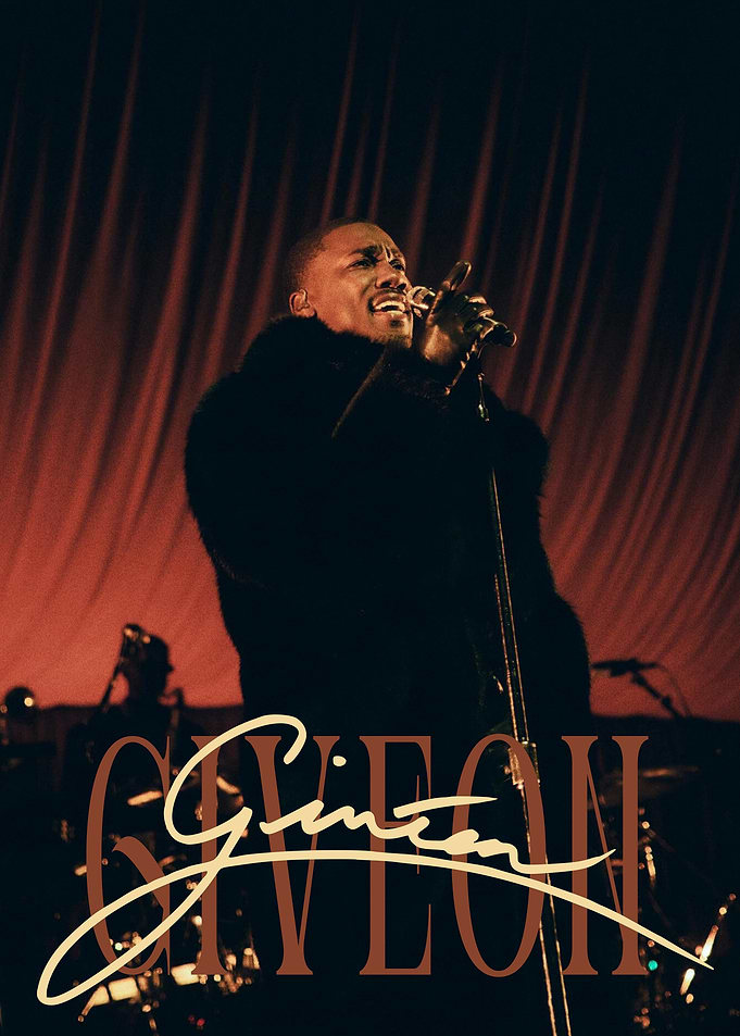 Giveon Performing Live on Stage
