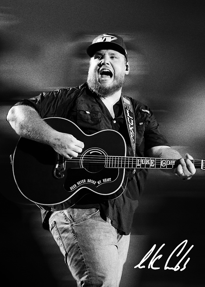 Luke Combs Performing Live