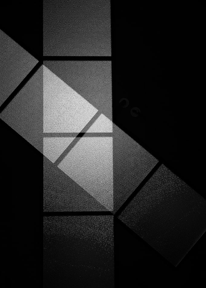 Minimalist Geometric Light and Shadow