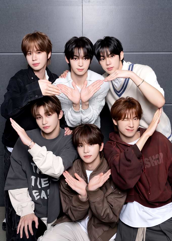 TWS K-pop Boy Group Group Portrait
