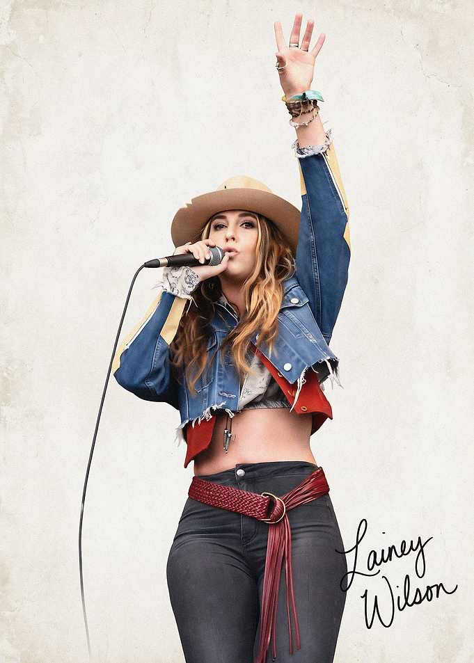 Lainey Wilson Performing Live