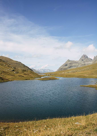 Serene Alpine Lake Landscape
