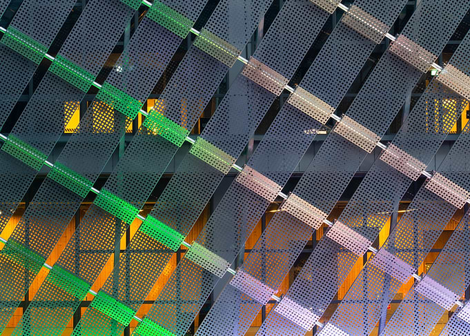Chromatic Diagonals