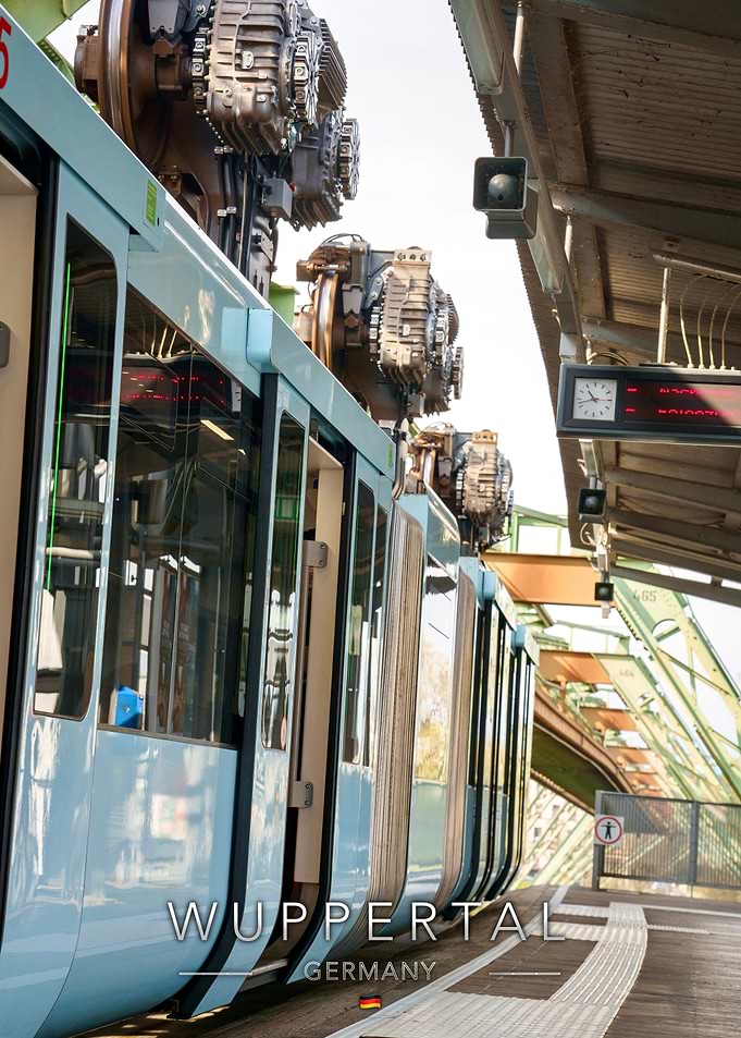 Wuppertal Suspension Railway on Station