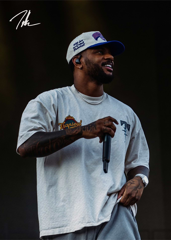 Bryson Tiller Performing on Stage