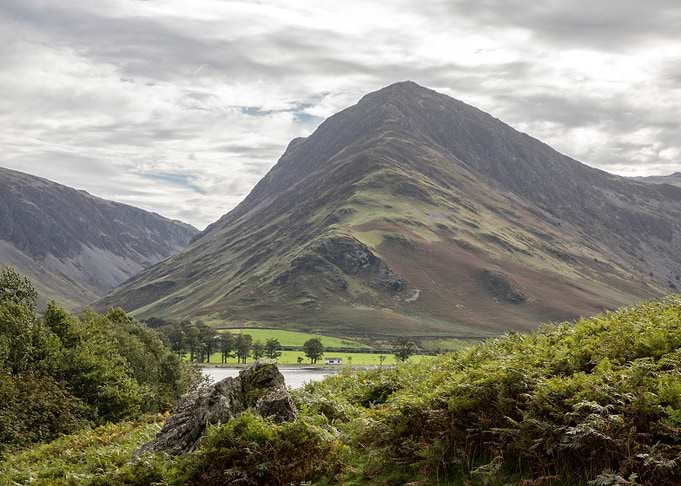 Scenic Mountain Landscape in Lake District