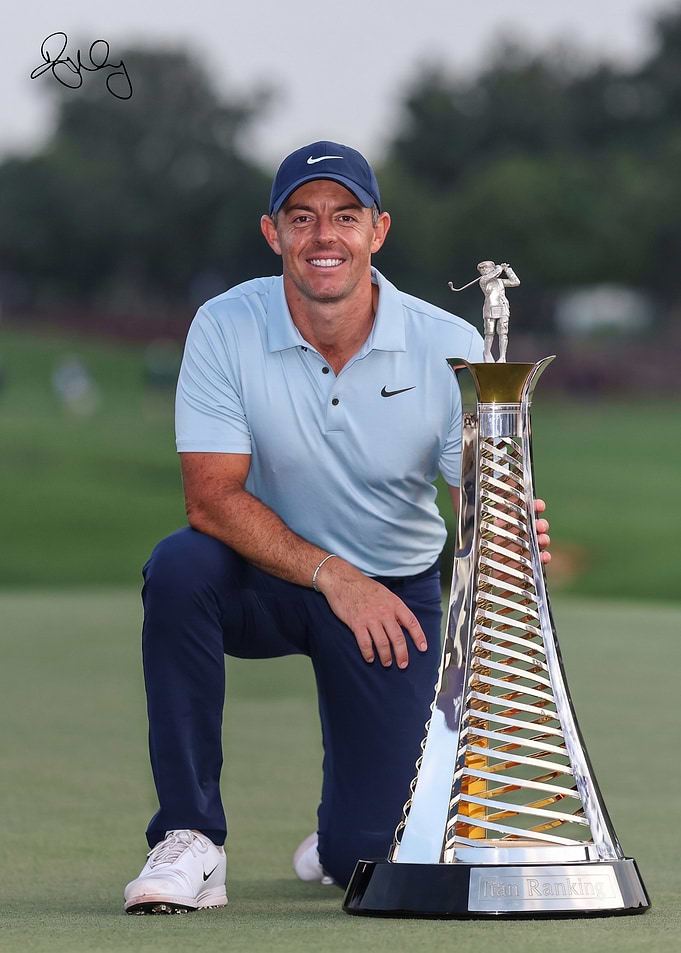 Rory McIlroy with FedEx Cup Trophy