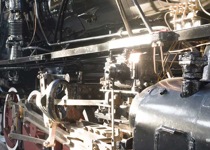 Train steam locomotive undercarriage machinery