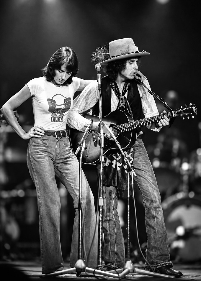 Bob Dylan and Joan Baez Performing