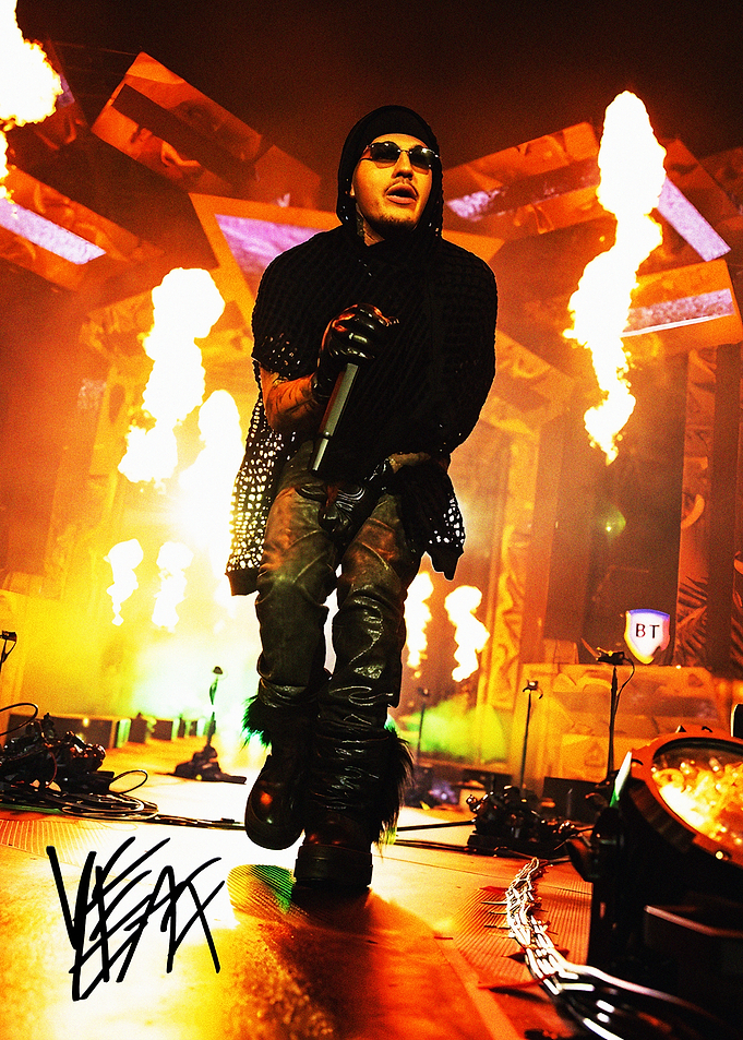 Yeat Performing Live on Stage