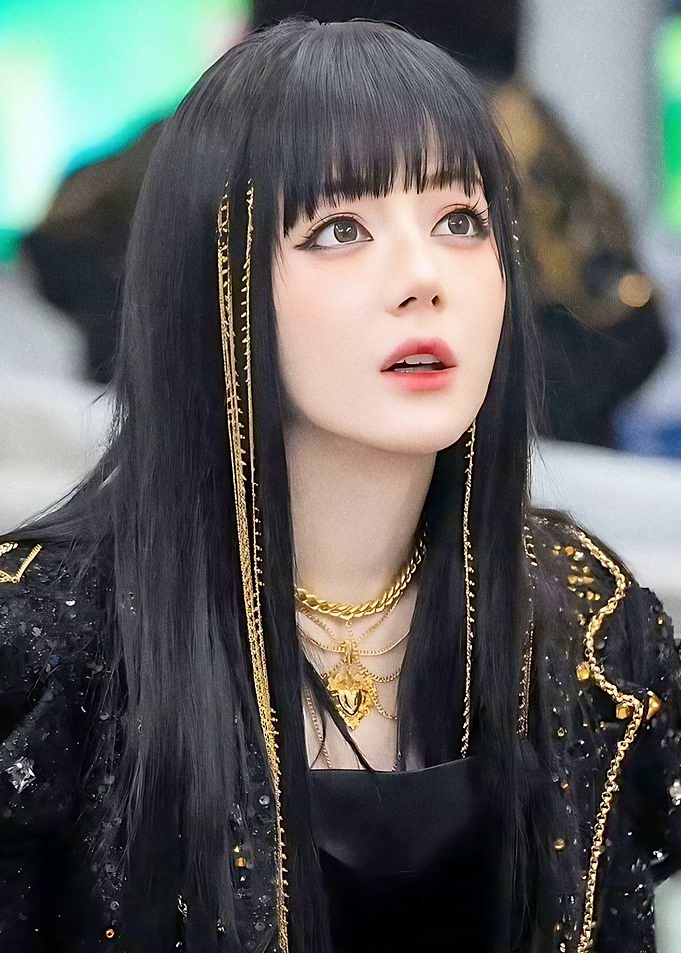 Portrait of a Stylish Dilrabadilmurat