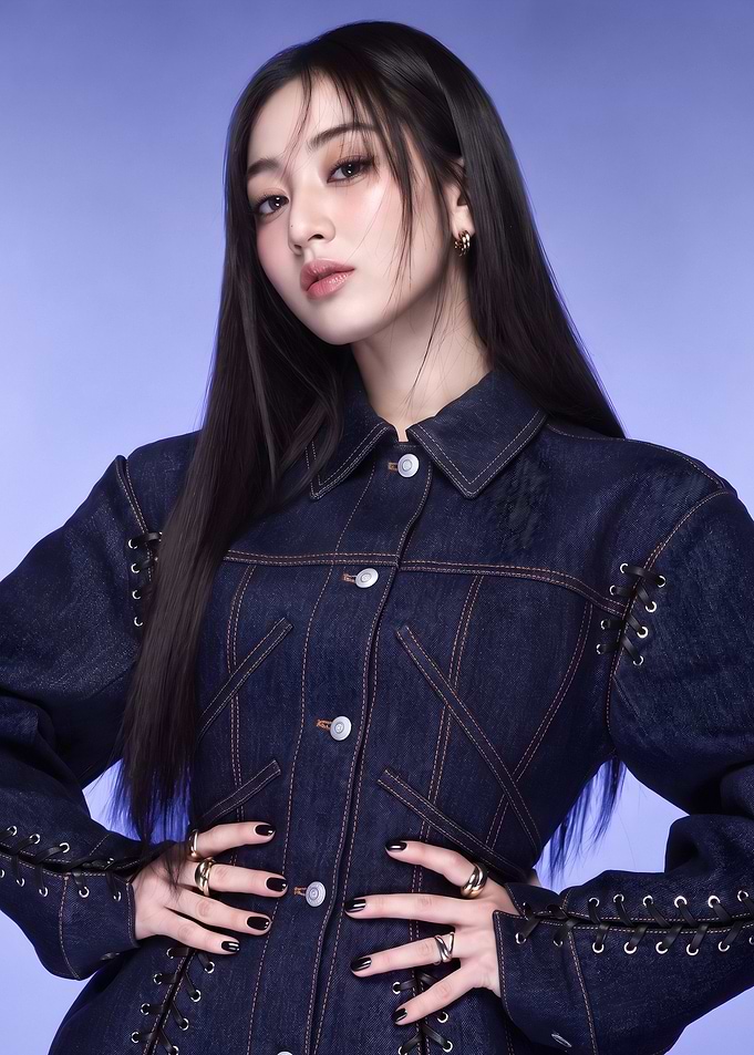 Jihyo of TWICE in Denim Jacket