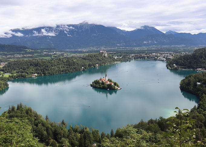 Lake Bled Castle, Slovenia – Enchanting Alpine Lake Landscape