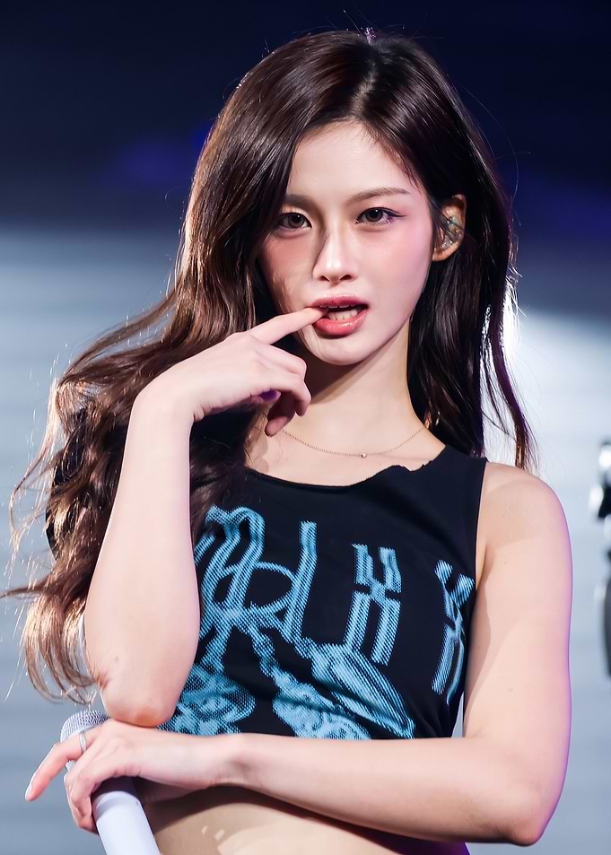 Sullyoon nmixx K-pop Idol