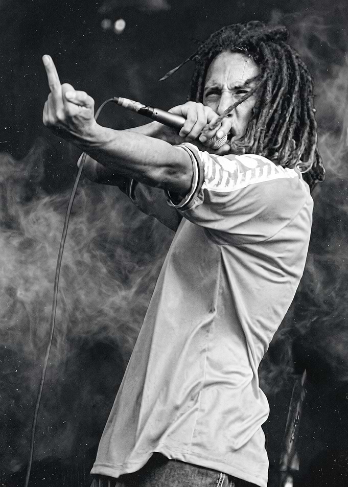 Zack de la Rocha performing live
