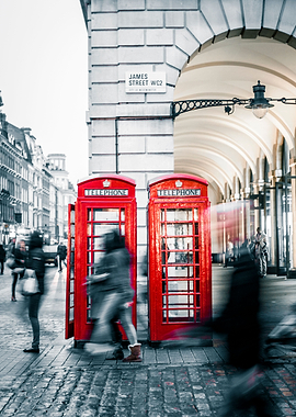 Red telephone box
