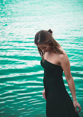Black dress in ther water