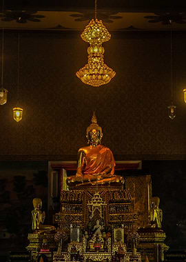 Golden Buddha statue