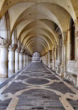 Corridor St Marks Square