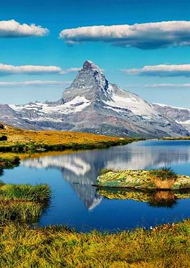 High snowy mountain view